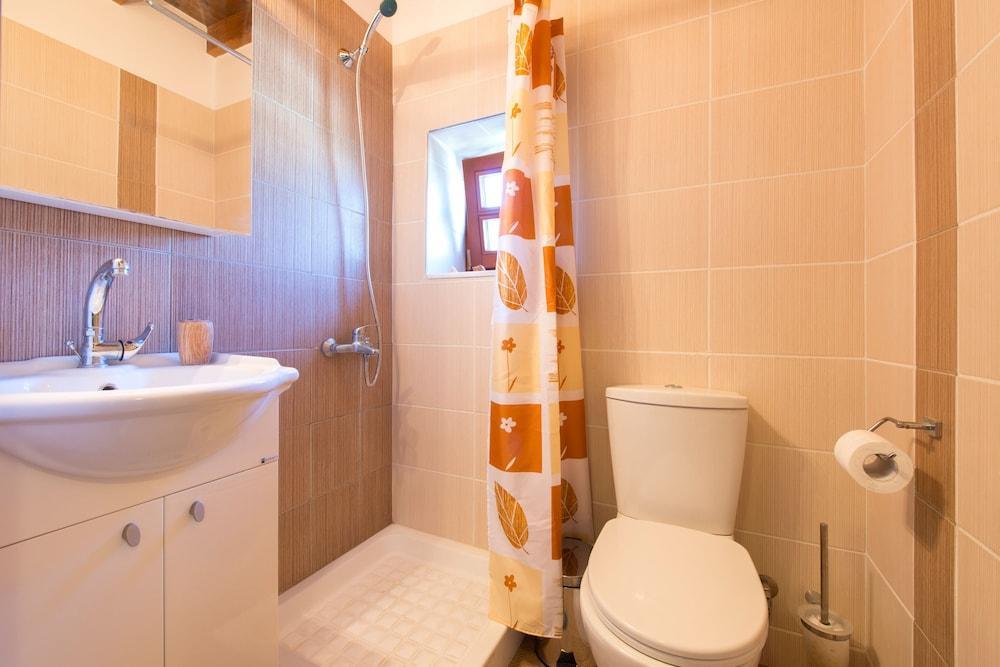 3 Charites Old Town Apartment Rhodes City Exterior photo